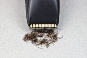 ヘアオイルで剛毛の量が多い髪の広がりを抑える方法は？