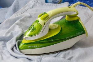 ヘアオイルなしでもまとまるアイロンの使い方は？